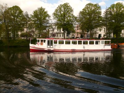 Water scalloped edge excursion ship