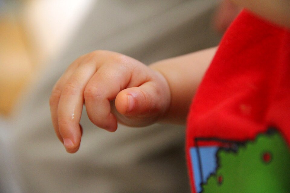 Baby hand red t shirt