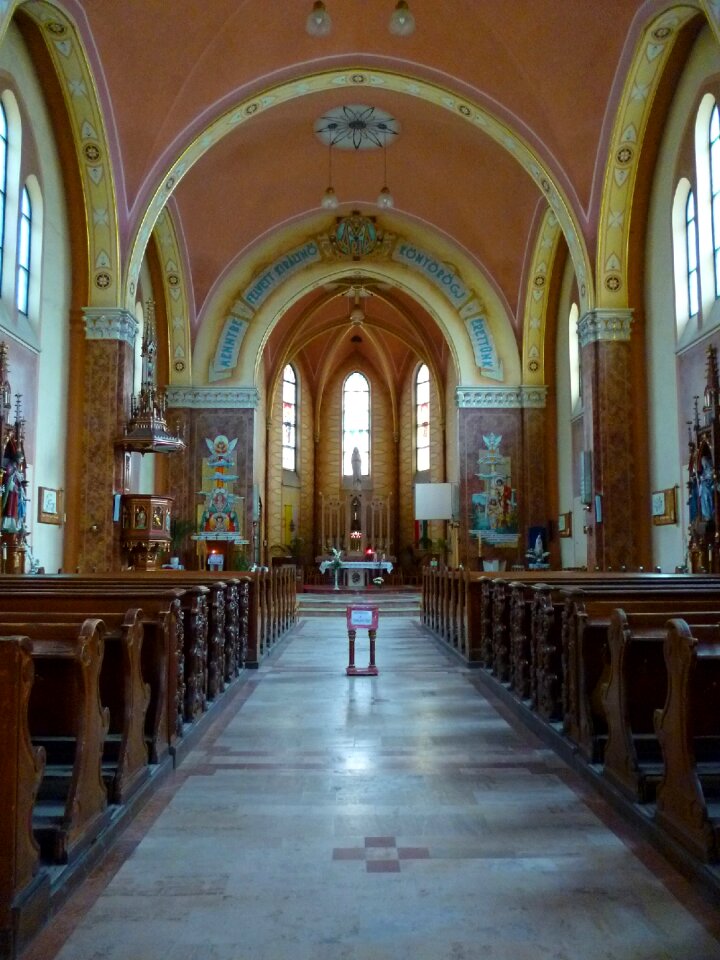 Padsor altar curved