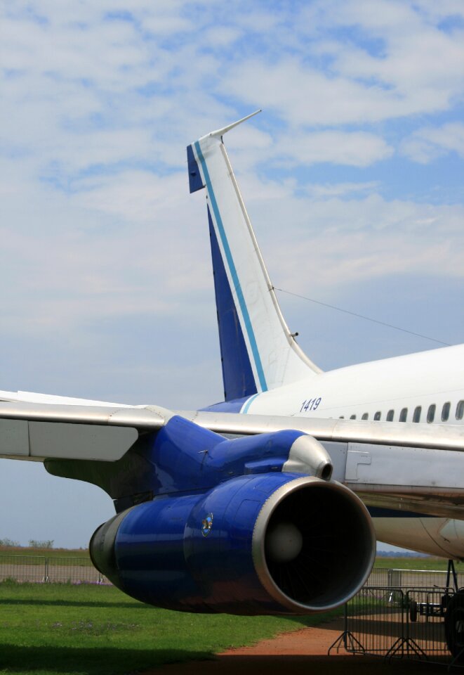 Clouds engine jet