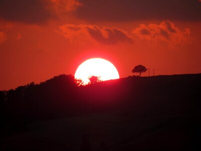 Sun sky red