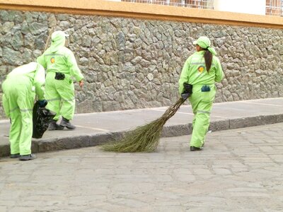 Scenery street sweepers foreign