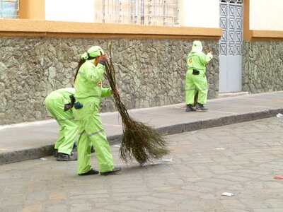 Scenery street sweepers foreign