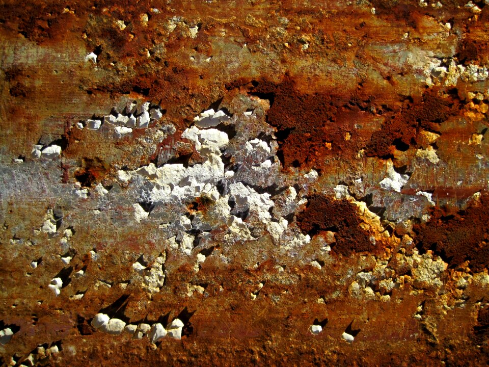 Crusty rust decay weather