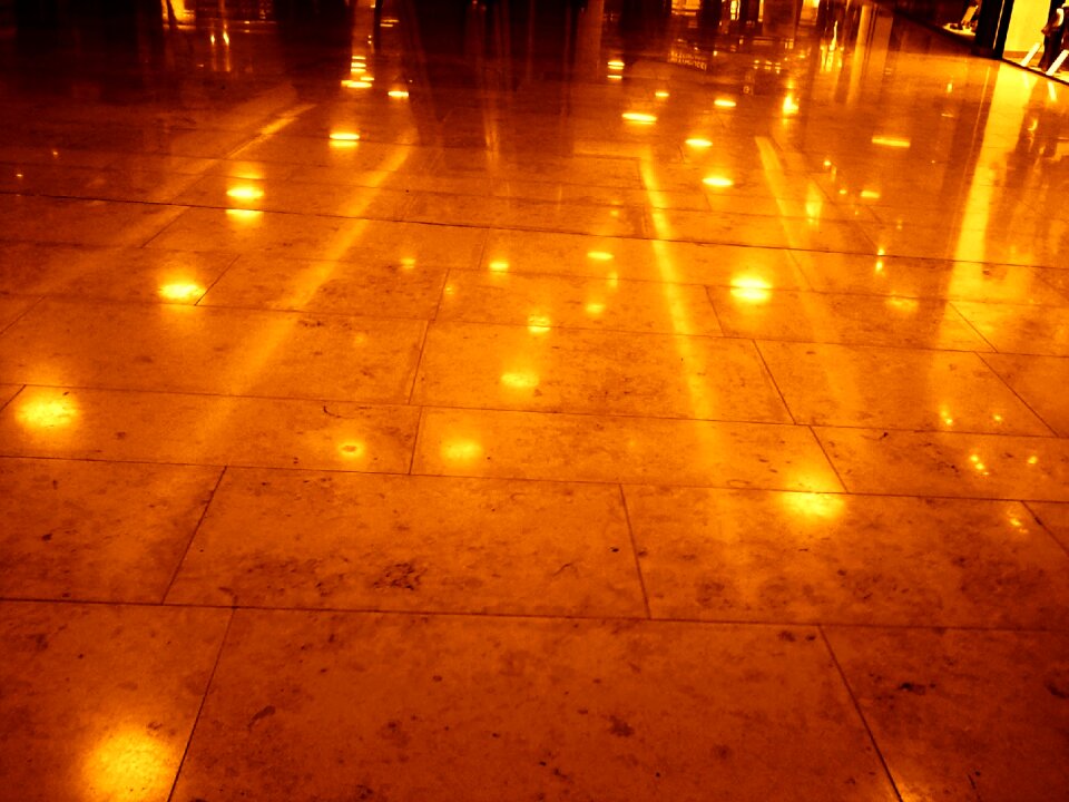 Reflection mirroring lights