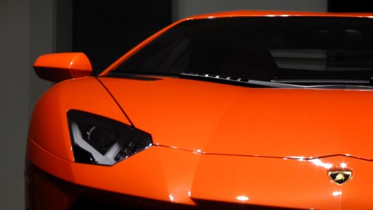 Lamborghini automotive wallpaper