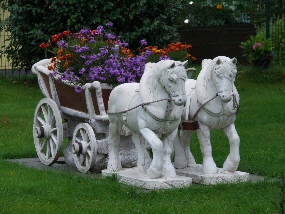 Horses kitsch romance