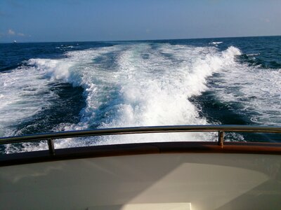 Cruiser wave spray