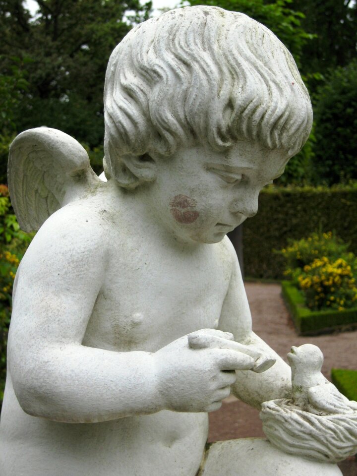 Figure sculpture face