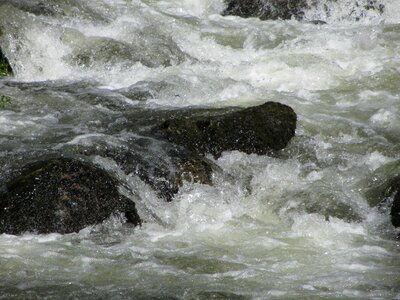 Stones murmur flowing