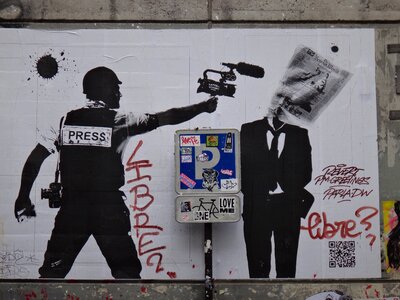 Image mural creative