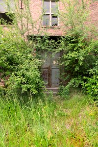 Ruin abandoned building photo