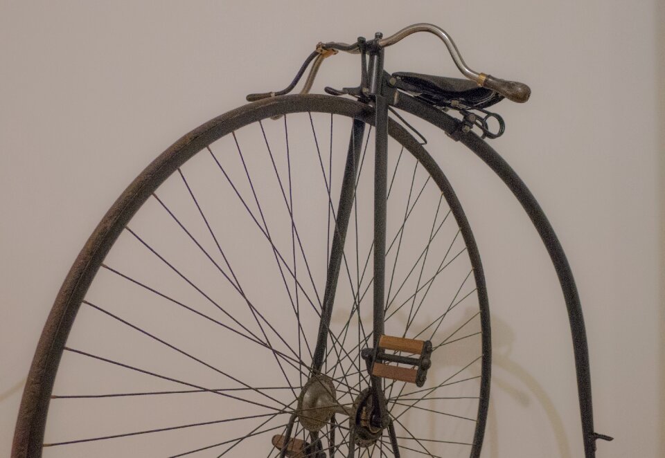Vintage pedals saddle