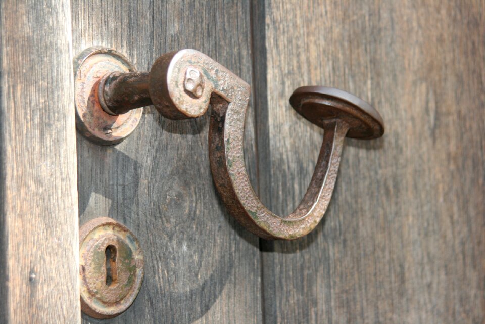 Wood door door knob