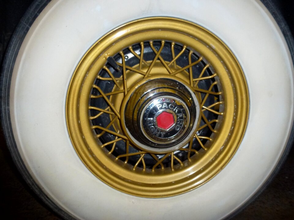 Tire wire rim antique