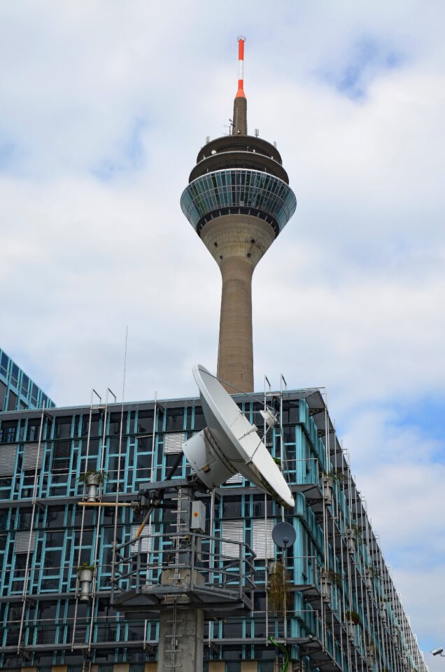 Modern communication düsseldorf architecture