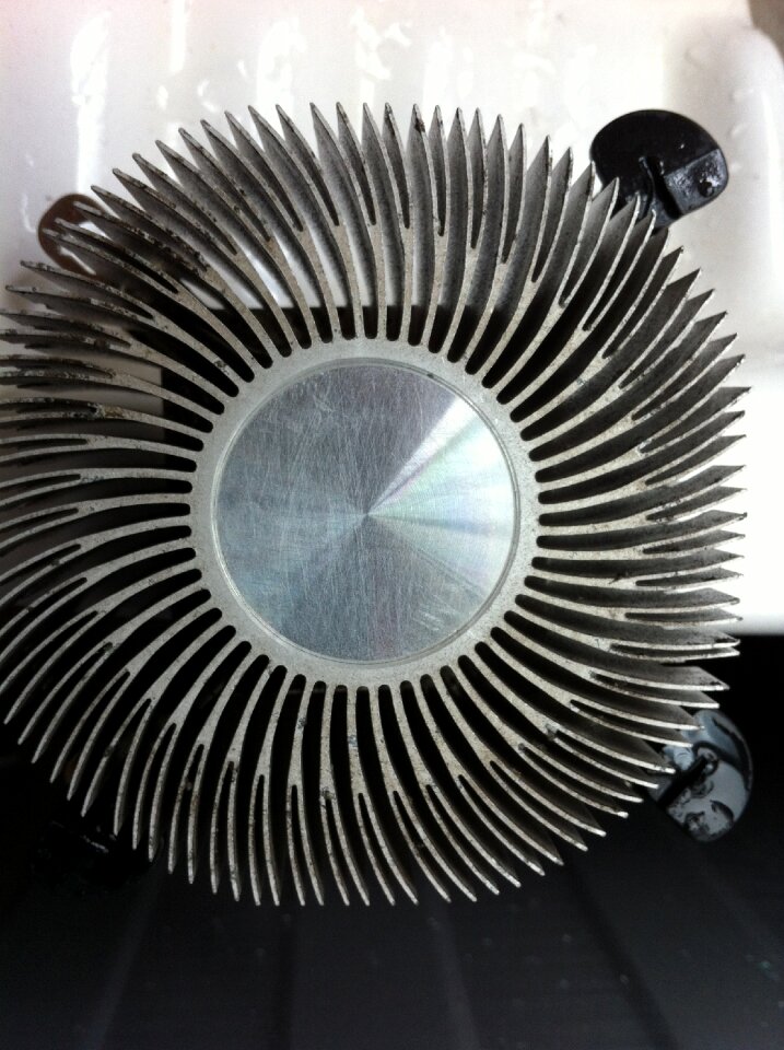 Sink fan clean