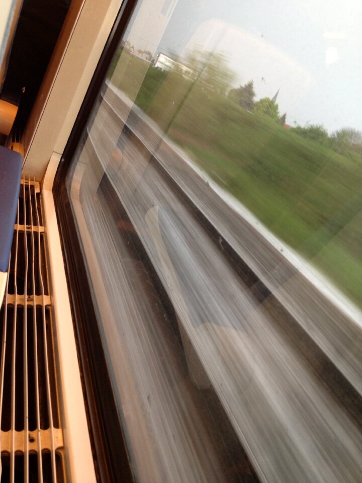 Railway locomotive transport
