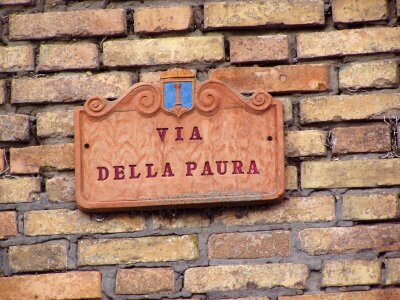 Wall brick wall history