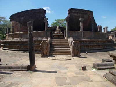 Stone sri lanka polonnaruwa