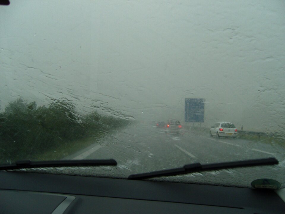 Rain the front cover is wet