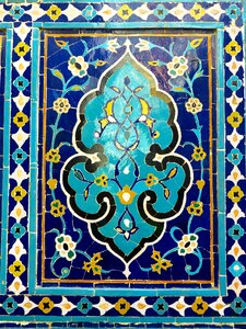 Artfully turquoise majolica