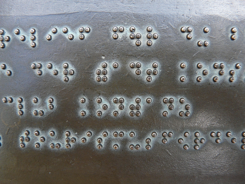 Metal plate bronze palpable