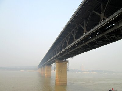 Wuhan yangtze river bridge building the yangtze river photo