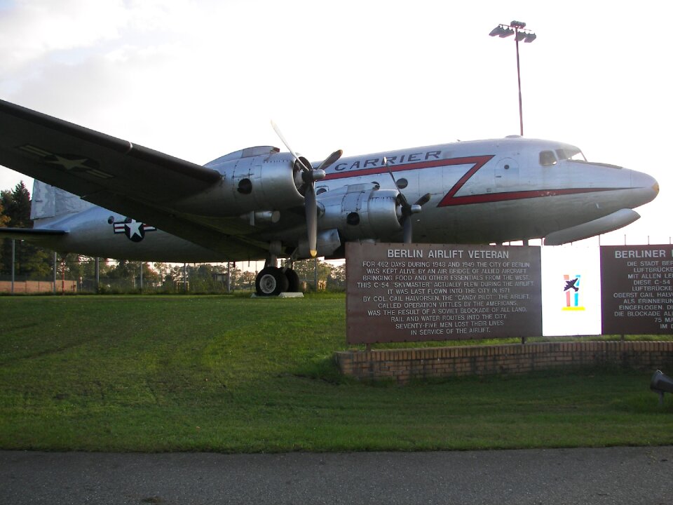 Air bridge aircraft berlin