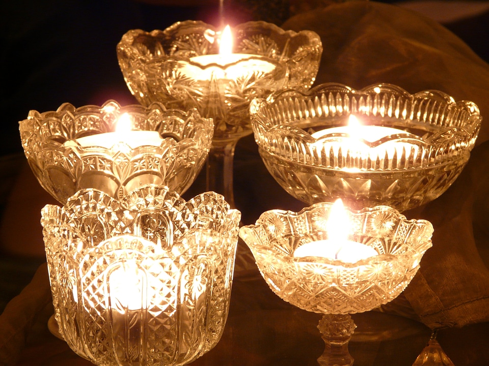 Wax candlestick tea lights