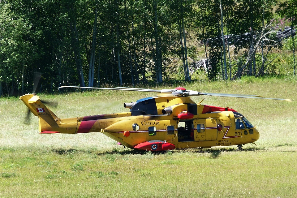 Aircraft air transports rescue