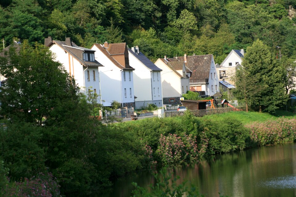 Uferstrase near shore lhn