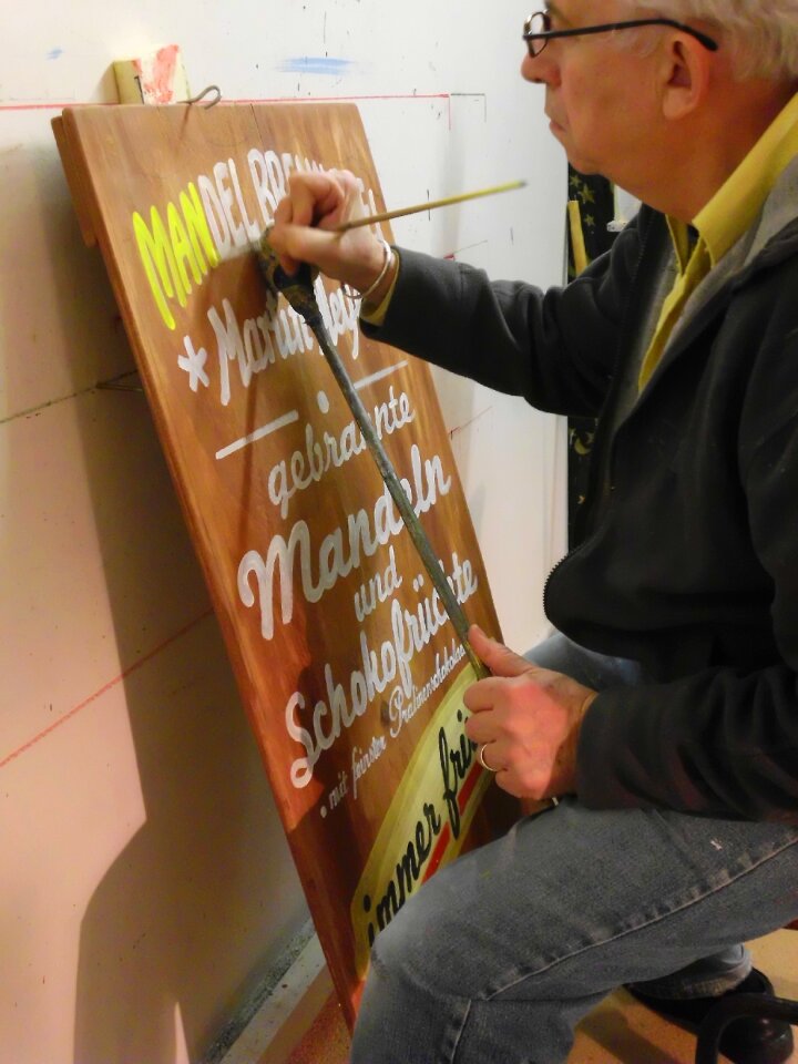 Sign painter wooden sign free images