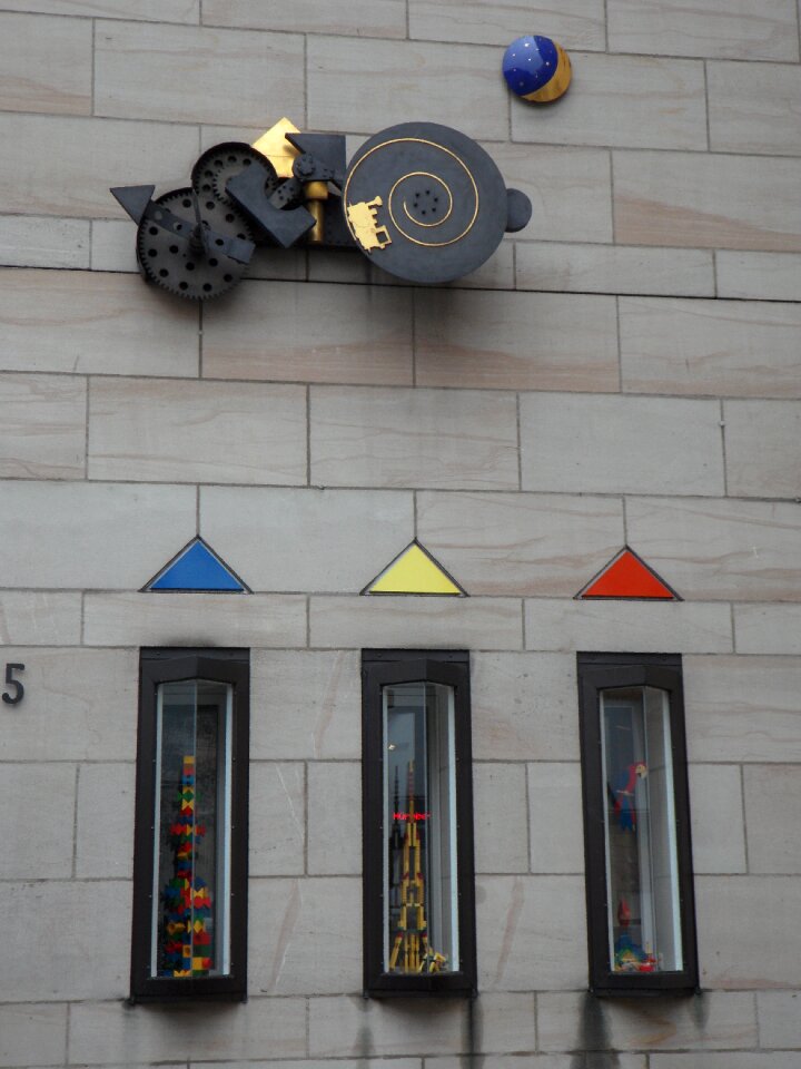 Toy museum art museum