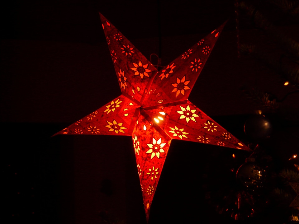 Christmas light rays