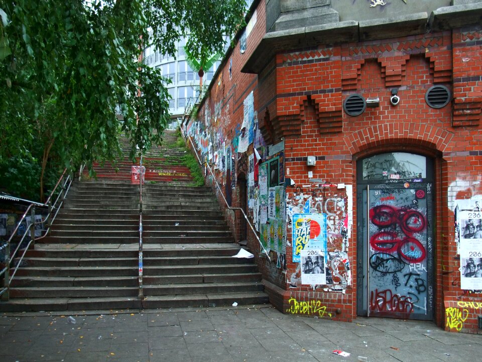 Harbour city stairs scene