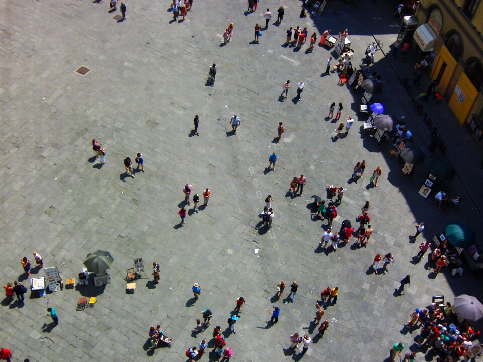Walking shopping square