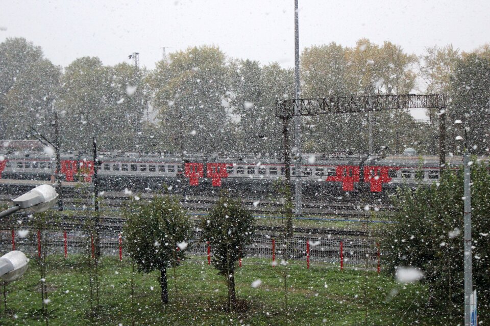 The first snow railway autumn