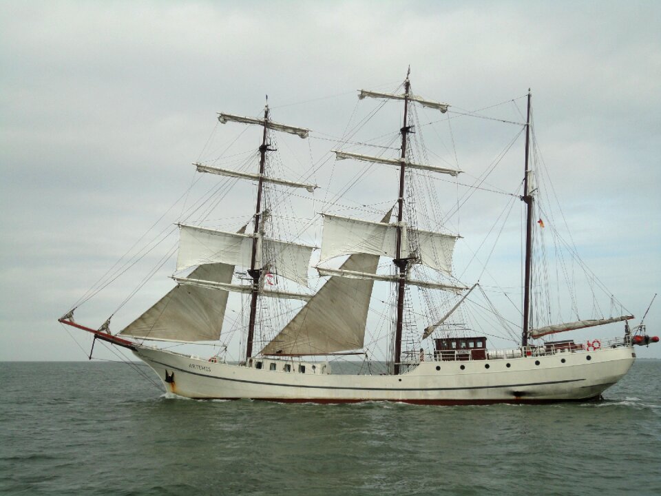 Water ships yacht