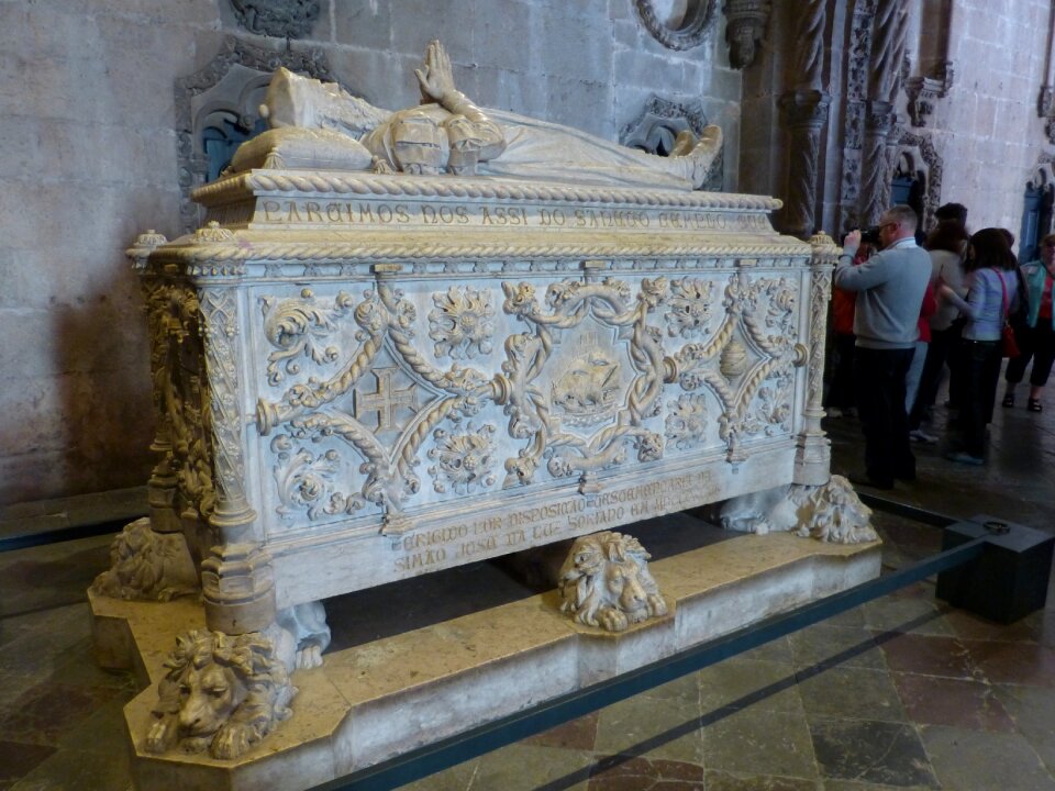 Sarcophagus vasco da gama belem photo