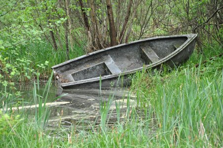 Boat lake scrubs