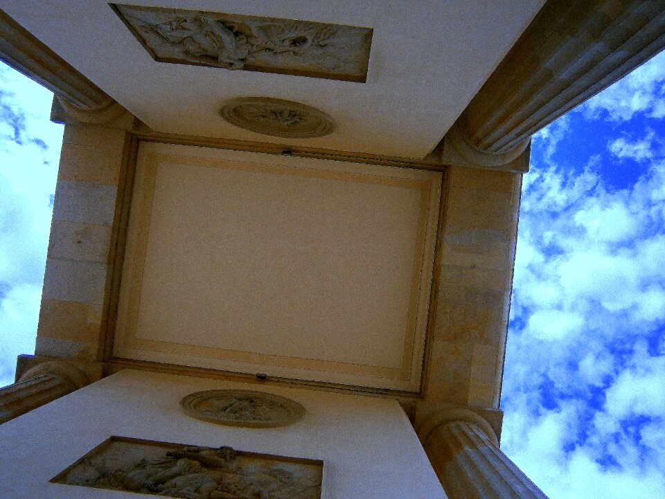 Reliefs emperor middle
