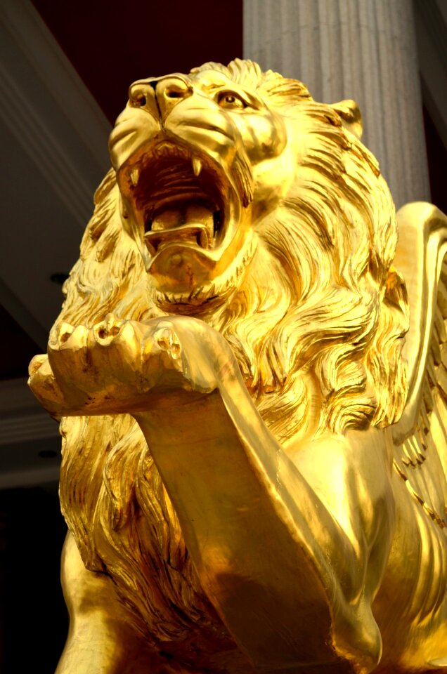 Gold statue art