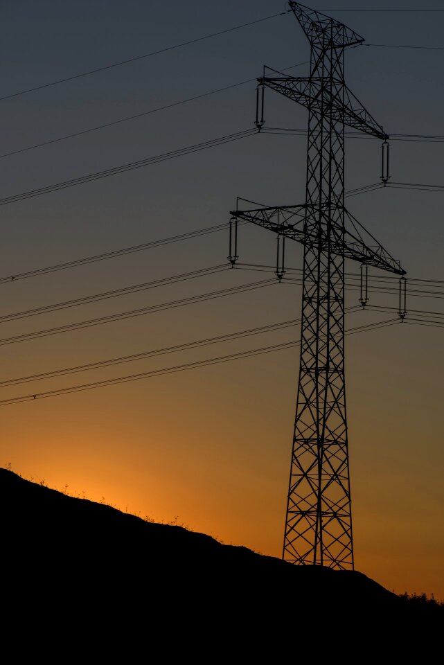 Lines silhouette orange
