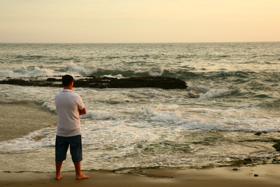 Man surf beach