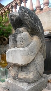 Kummer stone sculpture