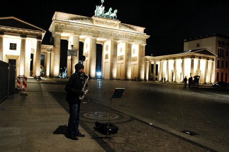 Night saxophonist berlin