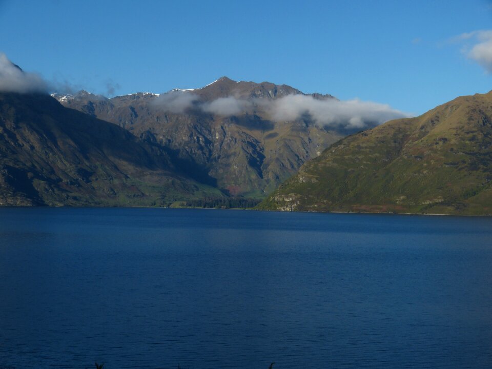 South island lake mountain