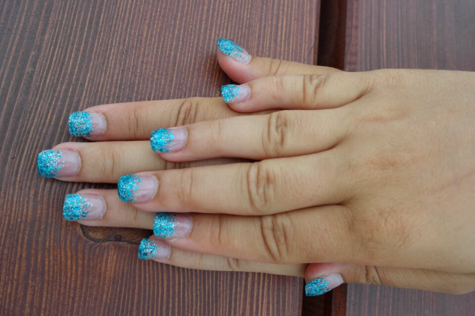 Artificial girl hands