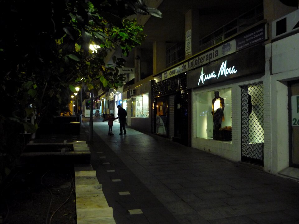 Shops closed winter